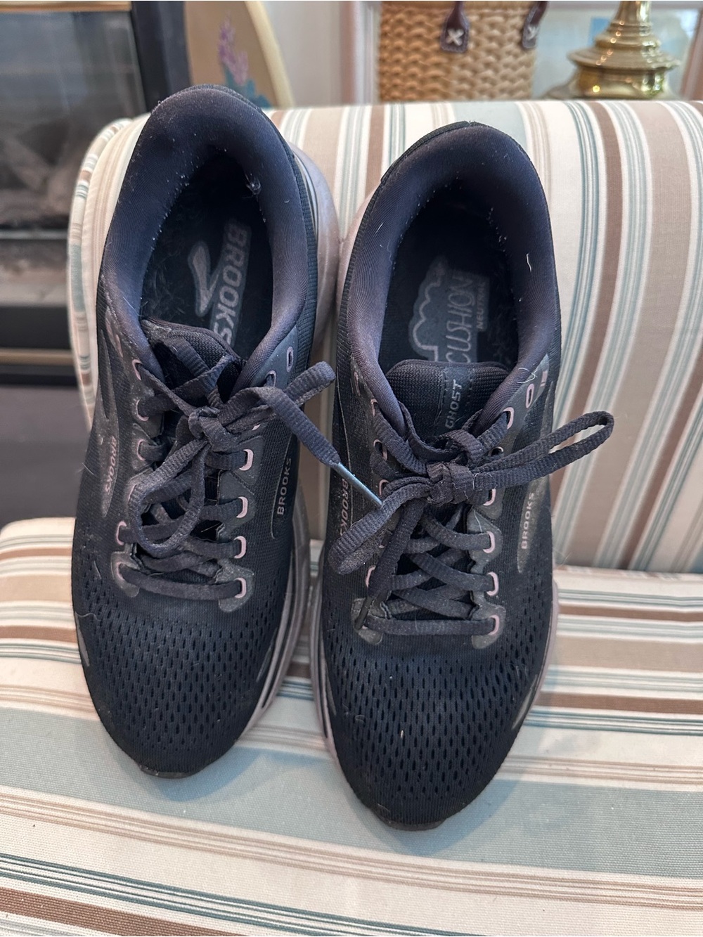 Brooks women’s Black Athletic Running Shoes
